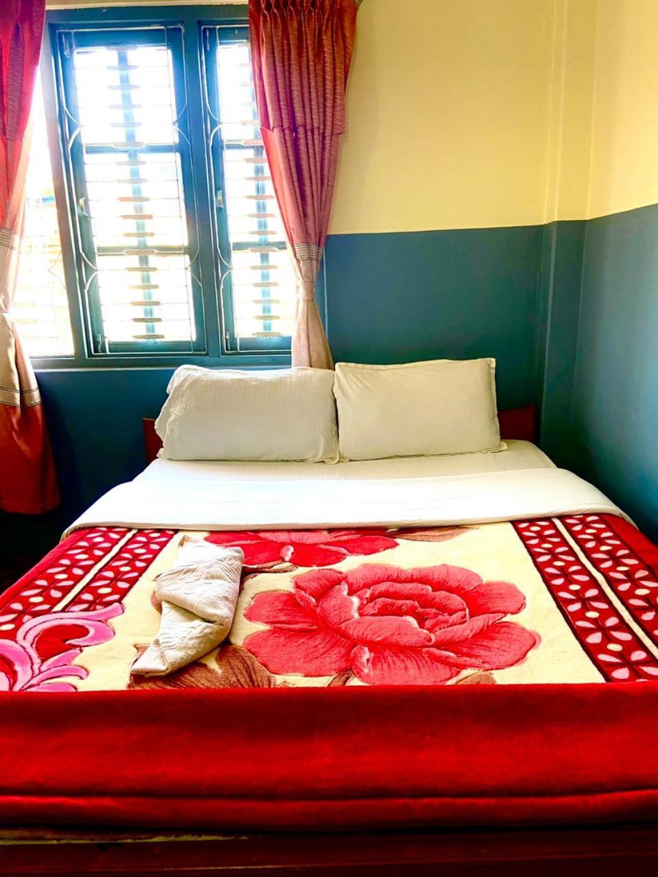 Hotel Piya Pvt Ltd Pokhara Buitenkant foto