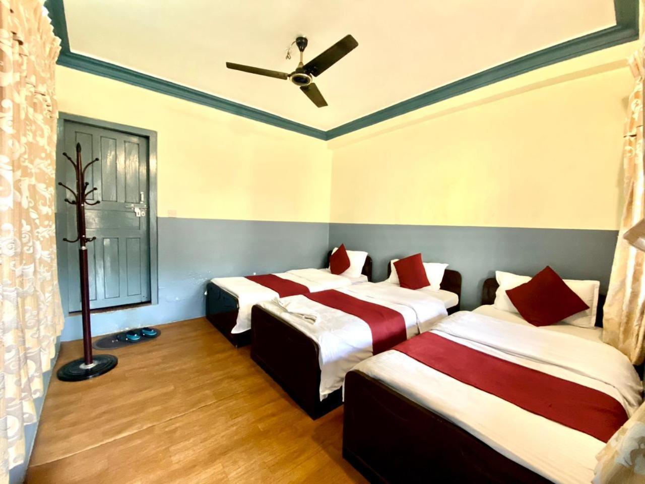Hotel Piya Pvt Ltd Pokhara Buitenkant foto