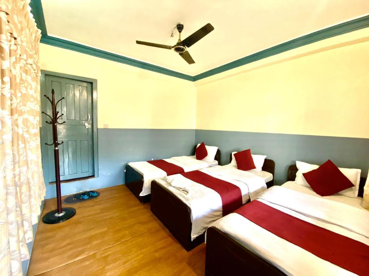 Hotel Piya Pvt Ltd Pokhara Buitenkant foto