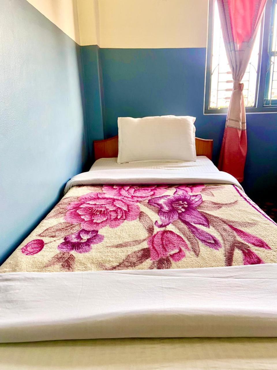 Hotel Piya Pvt Ltd Pokhara Buitenkant foto