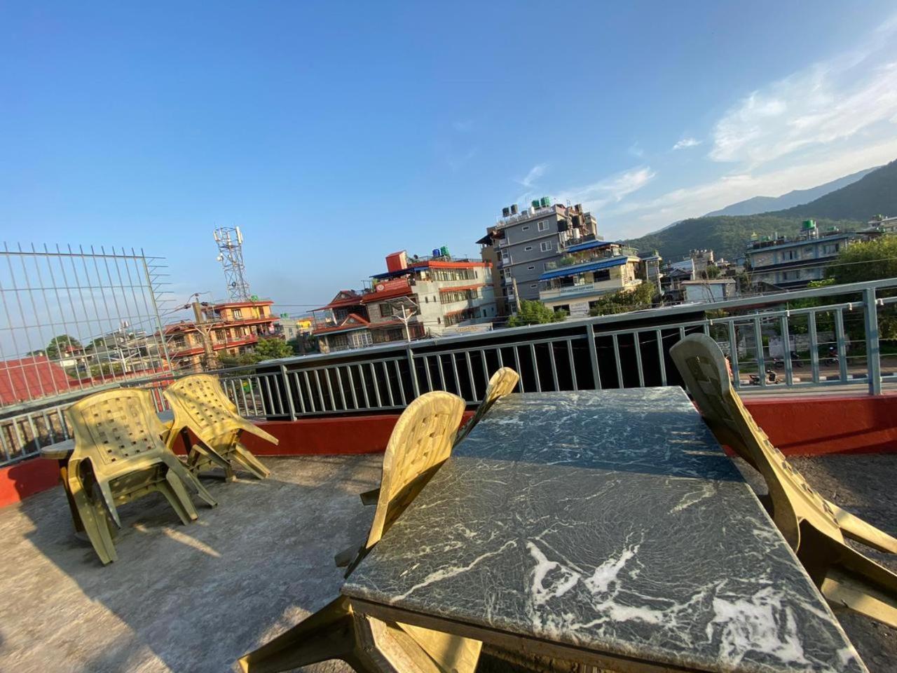Hotel Piya Pvt Ltd Pokhara Buitenkant foto